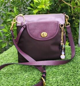 Coach cargo 945 nylon swingpack crossbody purse lilac purple shoulder bag 