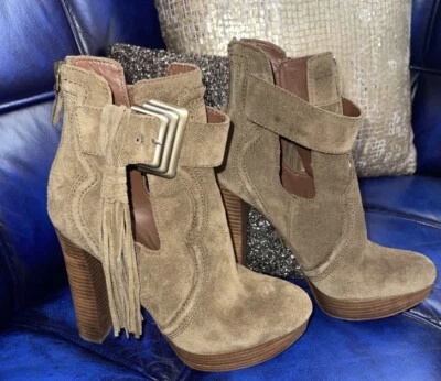 Botín Boutique 9 Borlas Gamuza Mujer Talla 6 Marrón Corte Tacón Alto  Foto 1 de 4