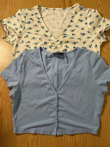 B95 Bundle of 2 Women’s Shein Romwe Crop Tops Blue White size Medium - Picture 1 of 5