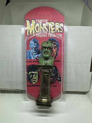 Universal Monsters Custom Made Collector Trophy Tribute The Wolfman Foto 1 de 4