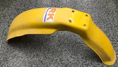 Fender dianteiro Suzuki RM500 1983-84 usado fabricante de equipamento original P/N 53111-14502-25Y - Imagem 1 de 4