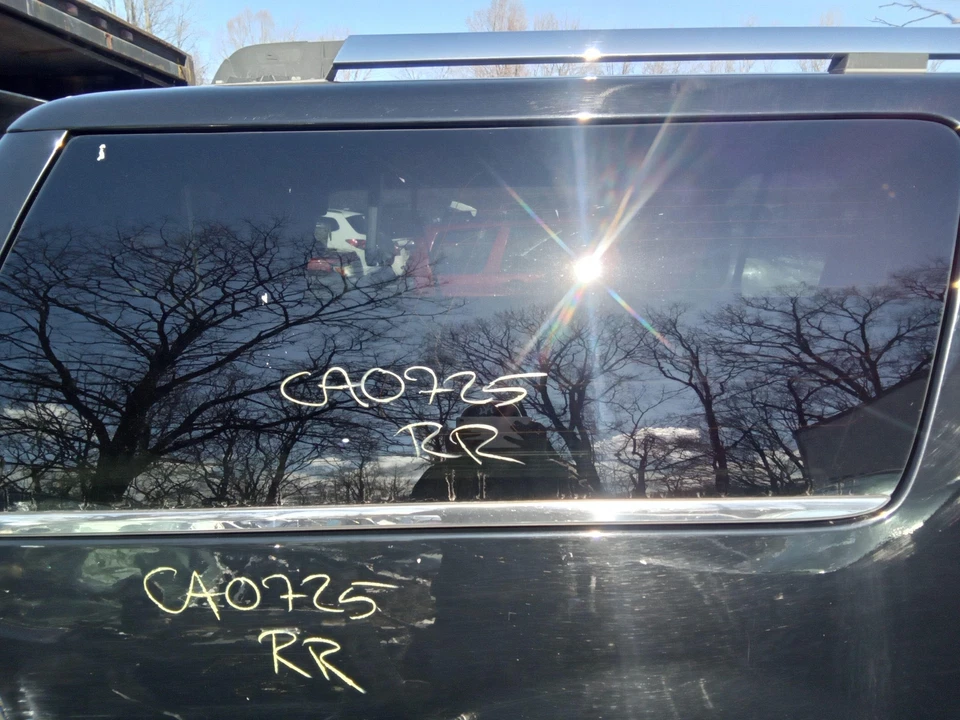 Quarter Glass/window LINCOLN NAVIGATOR Right 09 10 11 12 13 14 15 16 17 131"wb - Image 1 of 1