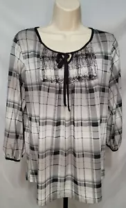 ¡Vive y deja vivir blusa manga larga talla mediana! - Imagen 1 de 2