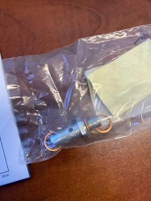 适用于保时捷 944 911 924 968 1983 1984 1985 1986 - 1995 博世燃油泵止回阀 — 第 1/2 张图片