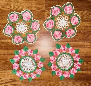 Handgehäkelte Deckchen rosa grün weiß Blume Rose Cottagecore Shabby - Bild 1 von 11