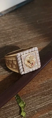 Anillo de oro amarillo de 10 quilates y diamantes de 0,5 tcw Kay Jewelers para hombre con rubí de laboratorio talla 10,5 Foto 1 de 3