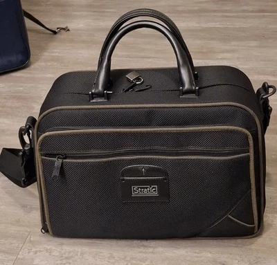 Stratic Reise/tasche/Bord/ Beautycase unisex Polyester Schwarz 40x27 cm Business - Bild 1 von 4