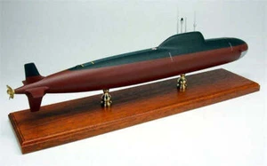Russian Navy Alfa Class SSN Nuclear Attack Submarine Desk Ship 1/130 SC Model - Picture 1 of 9