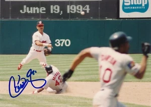 VINTAGE Carlos Baerga Signed 1990s Type 1 5x7 Photo Cleveland Indians RARE - Picture 1 of 3