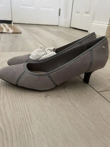 Rockport Gray Suede Platform Heels Pumps Adiprene By Adidas Size 8 M - Picture 1 of 10