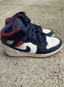 Nike Air Jordan 1 Mid SE Size 7Y USA Olympic White Blue Red BQ6931-104 - Picture 1 of 7