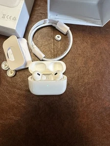 FOR PARTS/WORKING Apple AirPods Pro 2nd Gen - Photo 1 sur 2
