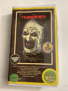 TERRIFIER VHS Spirit Halloween Video Gems Collector Box Exclusive Neu - Bild 1 von 11