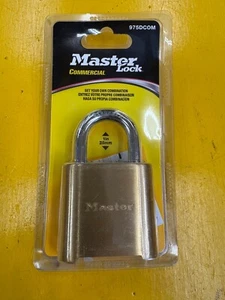 Candado combinado reajustable de latón Master Lock 975 - Imagen 1 de 8