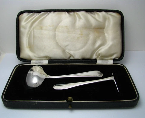 BABY FEEDING SET STERLING SILVER BABY SPOON FOOD PUSHER by B&H Sheffield UK 1939 Cover