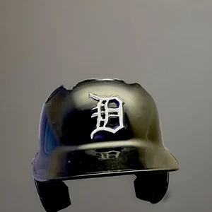 DETROIT TIGERS - VINTAGE MLB Detroit Tigers Easton Batting Helmet Size 7 1/2 - Picture 1 of 4