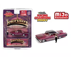 Racing Champions 1:64 - Lowriders 1960 Chevrolet Impala SS Rosa con Modellino AD - Foto 1 di 2