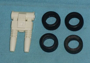 original G1 Transformers METROPLEX RUBBER TIRE x4 + SMALL WHITE CANNON parts lot - Picture 1 of 1
