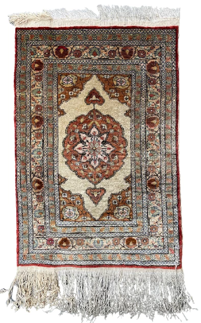 Silk Hereke Small - Image 1 of 4