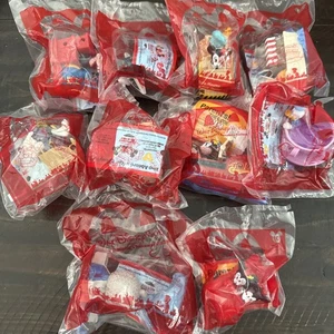 McDONALDS Disney Mickey Minnie's Runaway Railway Zug HAPPY MEAL SPIELZEUG 10er Set - Bild 1 von 1