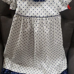 Vintage Bryan Mädchen Kleid 6. Weiß & blau gepunktetes Kleid mit Rüschenkragen. - Bild 1 von 7