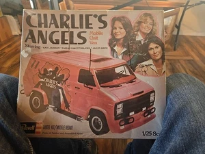 Mobile Unit Van Charlie's Angels 1977 Revell 1:25 Factory Sealed - Picture 1 of 3