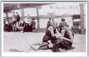 1910's ST JOSEPH MICHIGAN WOMEN KNITTING BEACH ANTIQUE BATHING SUITS POSTCARD - Picture 1 of 2