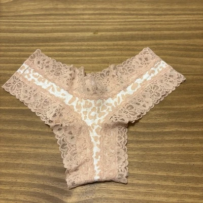 Victoria’s Secret Cheeky Panty XS Melocotón Encaje Estampado Animal Algodón Blanco Foto 1 de 3