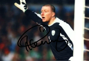 IRELAND, LEEDS, QPR & SHEFFIELD UNITED: PADDY KENNY SIGNED 6x4 ACTION PHOTO+COA - Picture 1 of 1