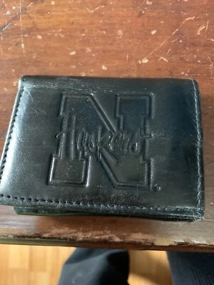 Cartera para hombre Nebraska Cornhuskers, Huskers plegable negra Foto 1 de 4