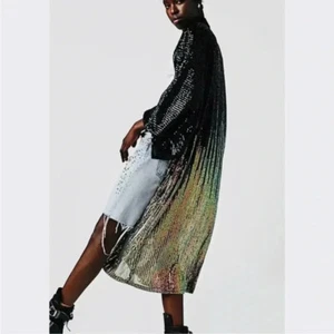 Nuevo Free People Fiesta Sobre Lentejuelas Kimono Midi Chaqueta Brillante Cardi Negro Plata OS - Imagen 1 de 12