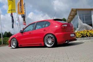 Rieger Seitenschweller Schweller Satz li/re passend bei Seat Leon 1M 00047095 - Bild 1 von 1