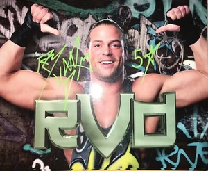RVD LOGO VERDE - FIRMADO ROB VAN DAM 8x10  - Imagen 1 de 2