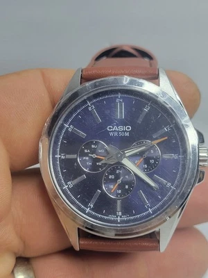 Reloj Casio Hombre Clásico Multi-Mano Correa Cuero Marrón MTPSW300L2AV Foto 1 de 2