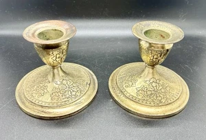 2 Vintage Kerzenständer geprägtes Messing 2,75" hoch, Made in Japan, Silber - Bild 1 von 9