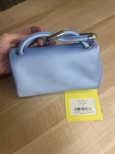 Nuevo con etiquetas Bolso de Mano Marc Jacobs Doble Satinado Azul Claro y Plateado - Imagen 1 de 11