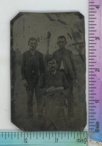 Joven Soldado de la Guerra Civil con Hermano y Papá Tinte Ferrotipo - Imagen 1 de 2