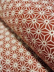 Tela de algodón acolchada tradicional japonesa Sashiko kimono estampado digital rojo - Imagen 1 de 9