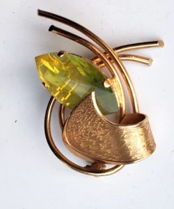 Vintage MID CENTURY Gold Tone Metal Green Stone ATOMIC Brooch - Picture 1 of 9