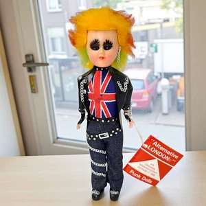 Bambola Alternative London Punk 1985 di Marian Kenny Design USA camicia 7,5" con etichetta - Foto 1 di 11