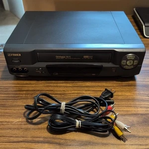 Fisher FVH-T619 4 cabezales HiFi estéreo VCR VHS reproductor grabadora sin control remoto LIMPIO - Imagen 1 de 4