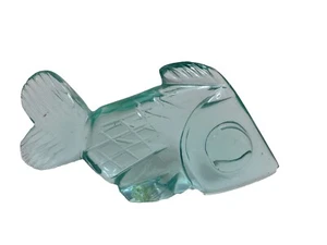 Mid Century Green Cut Glass Crystal Fish Sculpture Figurine Ocean Paperweight - Picture 1 of 23