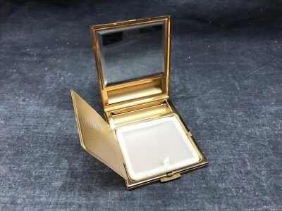 Ancien poudrier avec compartiment pour rouge à lèvres et miroir , made in France - Photo 1/4