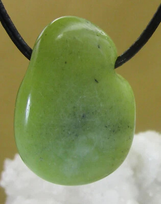 SERPENTIN Trommelstein gebohrt  EDELSTEIN ANHÄNGER    Nr.9 - Bild 1 von 2