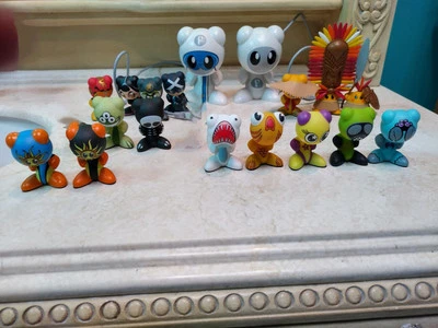 UB Funkey lotto di 16 figurine più 2 hub USB e disco U.B. Lotto Funkeys Mattel - Immagine 1 di 4