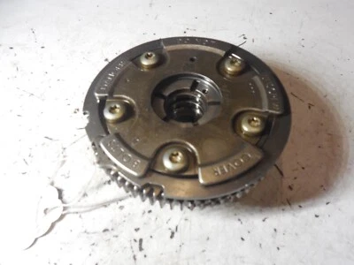 Piñón de engranaje de distribución del árbol de levas de escape Mercedes-Benz C300 2720504008 2008-2014 Foto 1 de 4