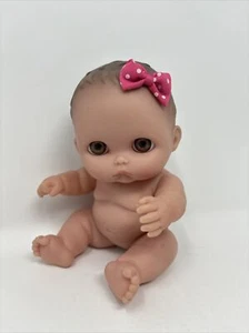 Berenguer-Puppe Lil Cutesies - Newborn Baby Puppe 8 Zoll - braune Augen - rosa Schleife - verbunden - Bild 1 von 10
