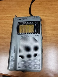 Vintage Grundig Mini World PE MW/SW Odbiornik tranzystorowy - Zdjęcie 1 z 5