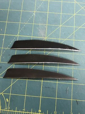 5 Inch Shield Right Wing Goose Feather Fletching 25 Pk 🇺🇸 - Image 1 of 2