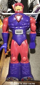 SENTINEL ROBOT PLAYSET 1994 Vintage 14 inch Figure by TOY BIZ Missing Boot Tips - Picture 1 of 12